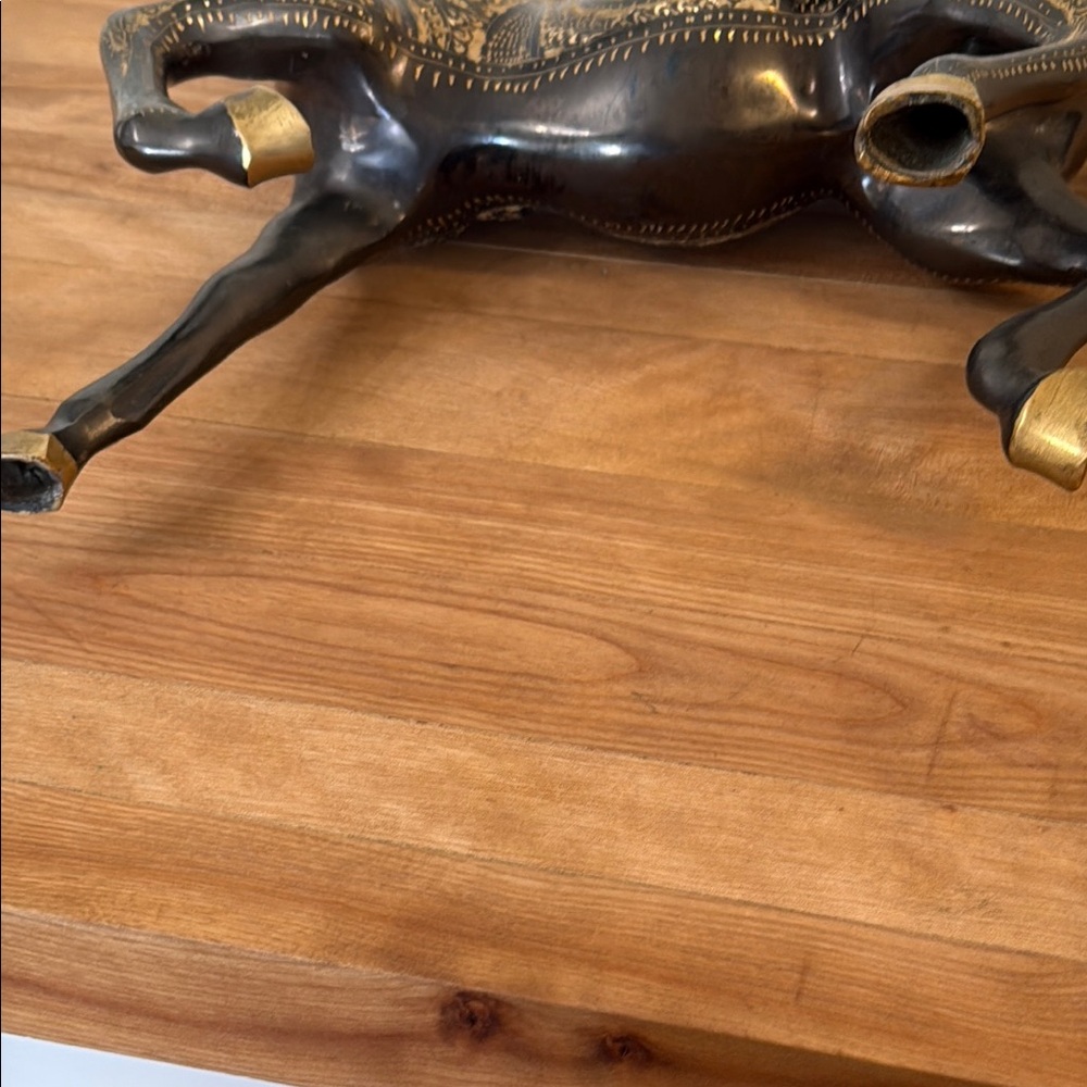 Damascene Horse Sculpture - Picture 16 of 16